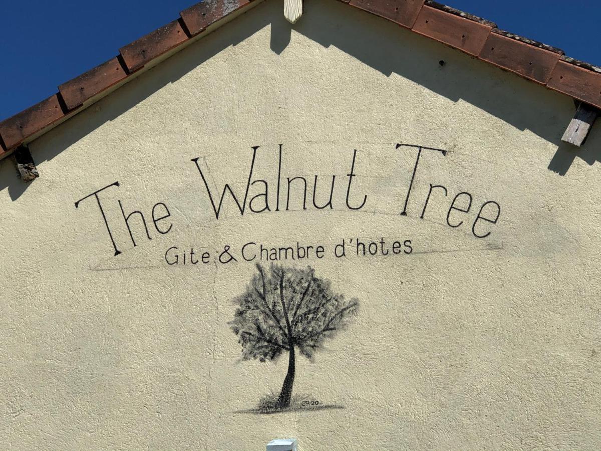The Walnut Tree Chambre D'Hotes Le Dorat Екстериор снимка